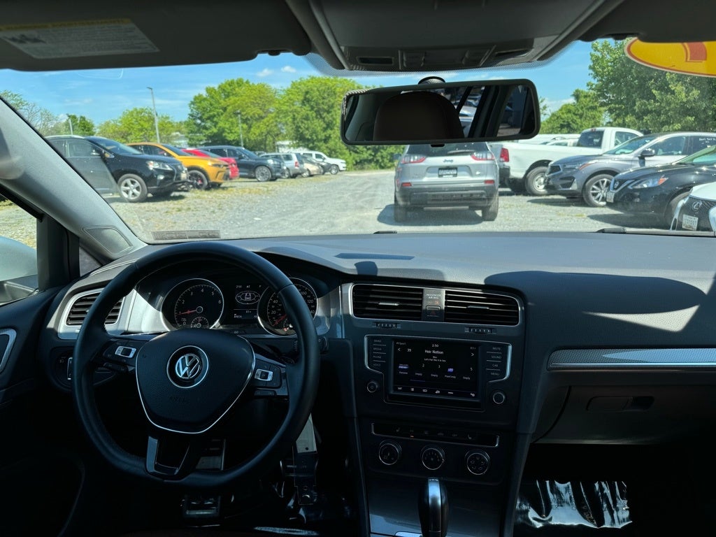 2017 Volkswagen Golf Alltrack TSI S 4Motion
