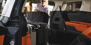 Putting Luggage in 2022 Kia Carnival