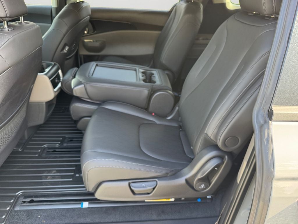2027 Kia Carnival Hybrid LXS