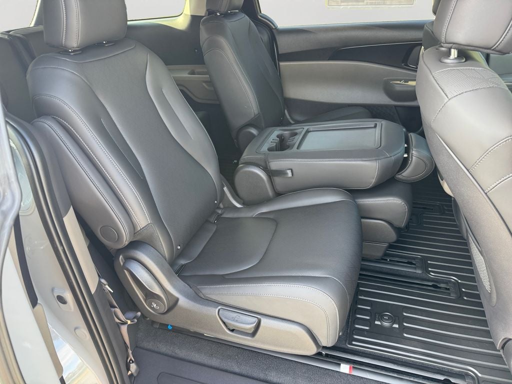 2027 Kia Carnival Hybrid LXS