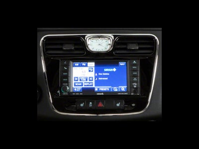 2013 Chrysler 200 Touring