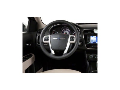 2013 Chrysler 200 Touring