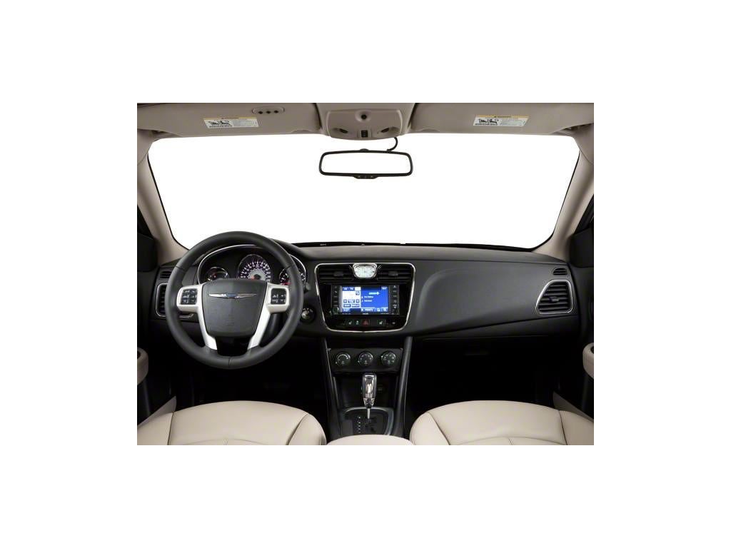 2013 Chrysler 200 Touring