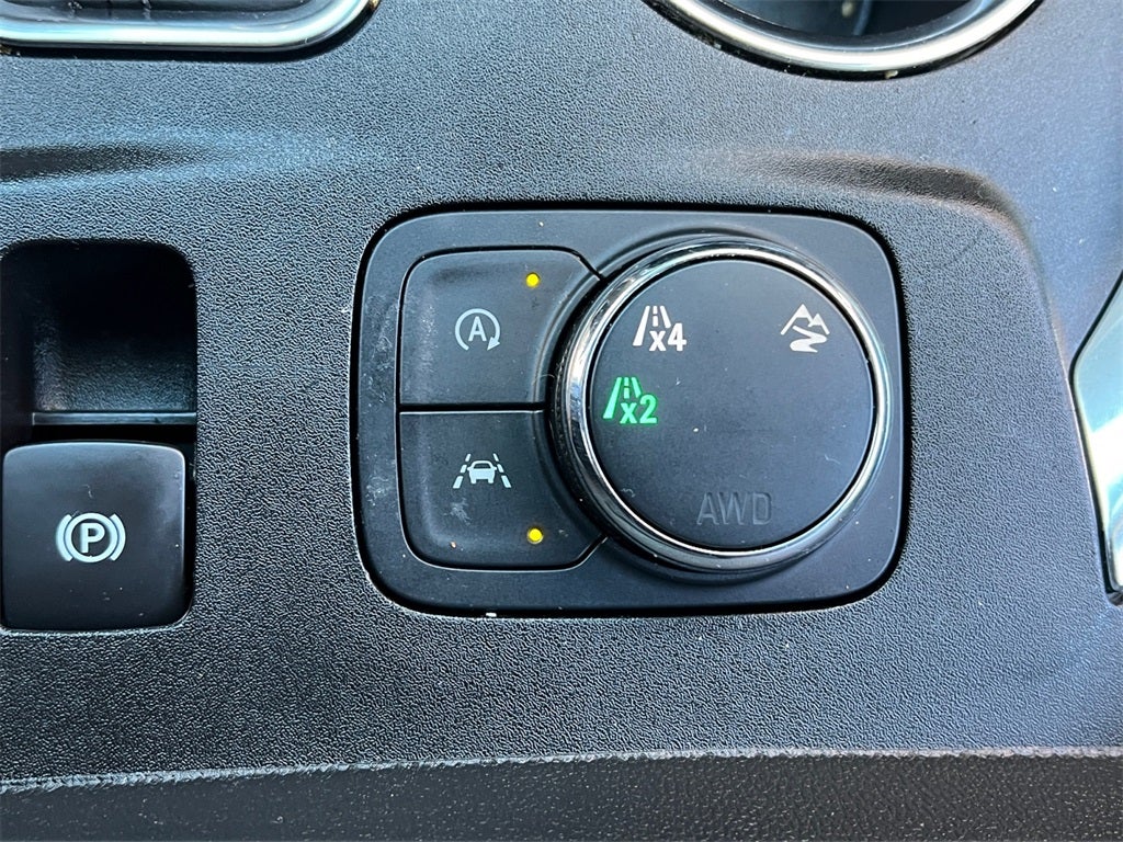 2022 Chevrolet Traverse LT Leather