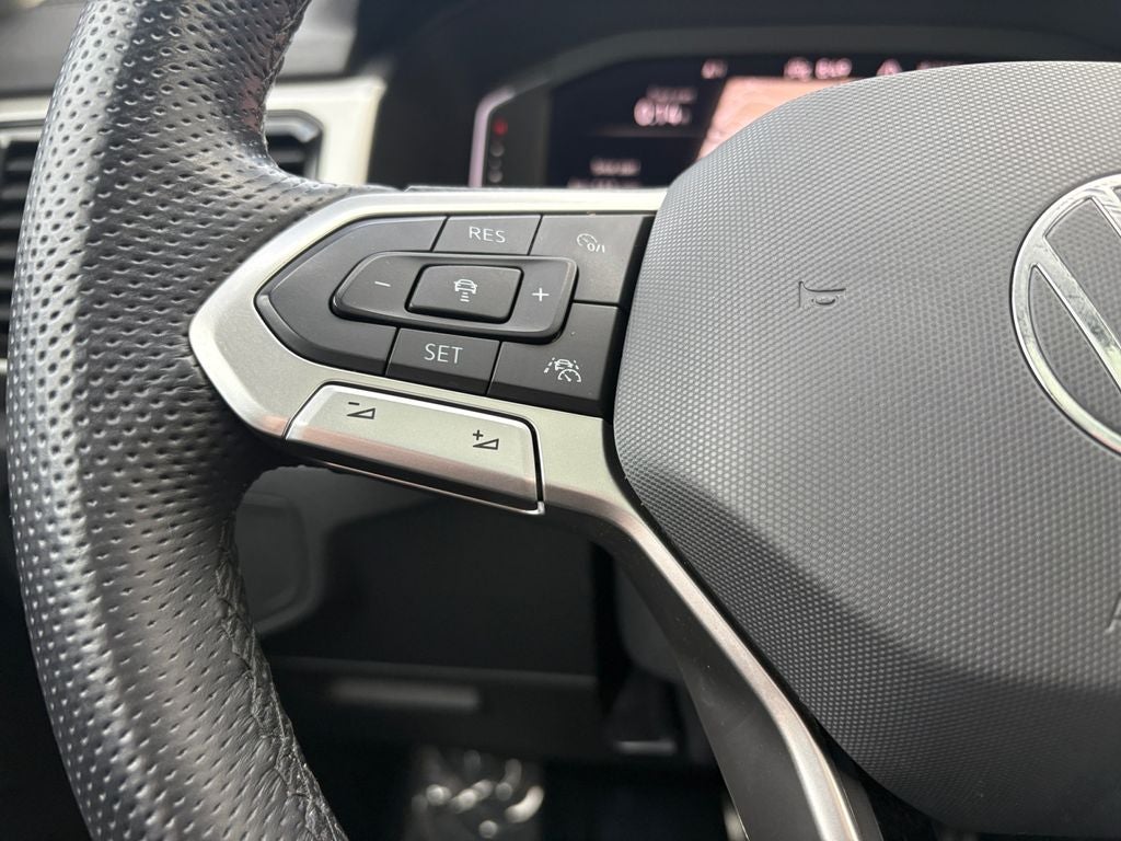 2022 Volkswagen Atlas 3.6L V6 SEL Premium R-Line