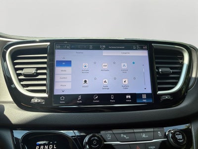 2025 Chrysler Pacifica Select