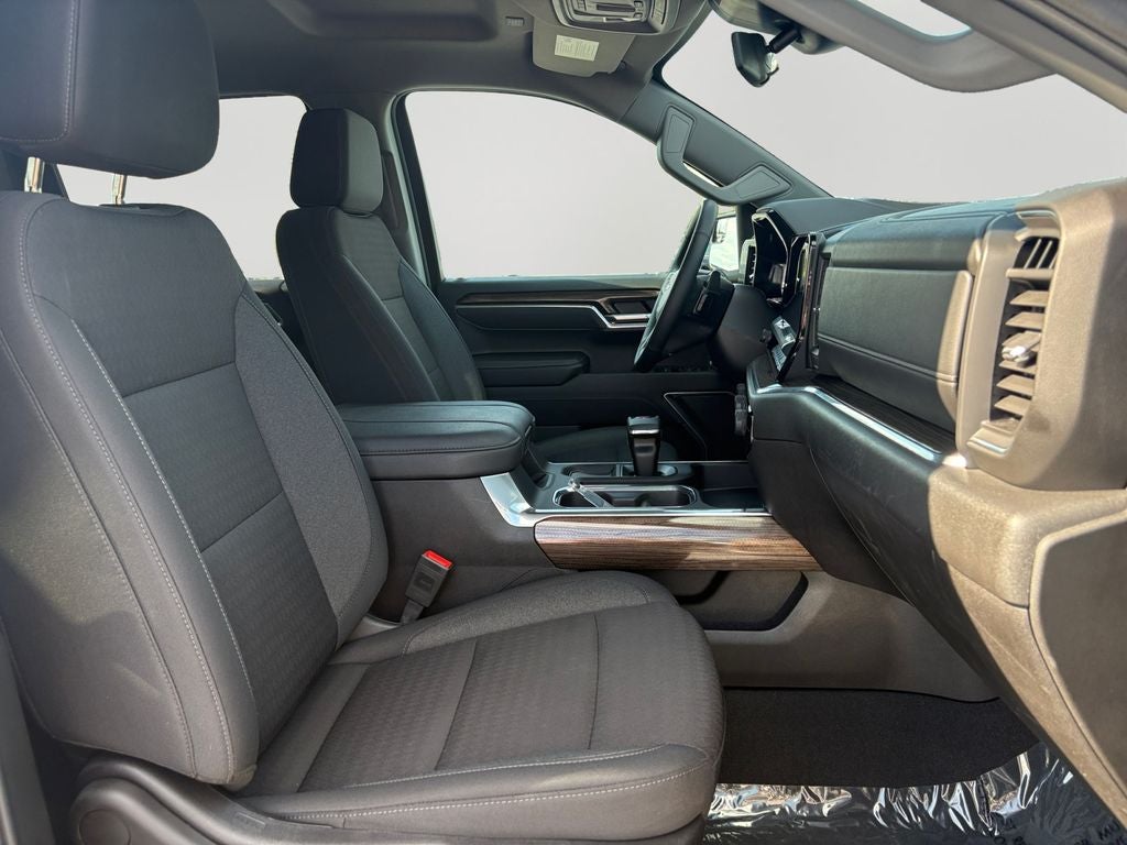 2025 Chevrolet Silverado 1500 LT LT1