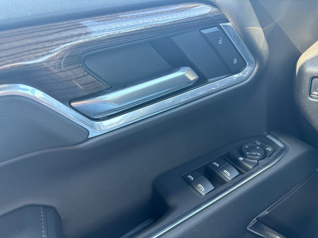 2025 Chevrolet Silverado 1500 LT LT1