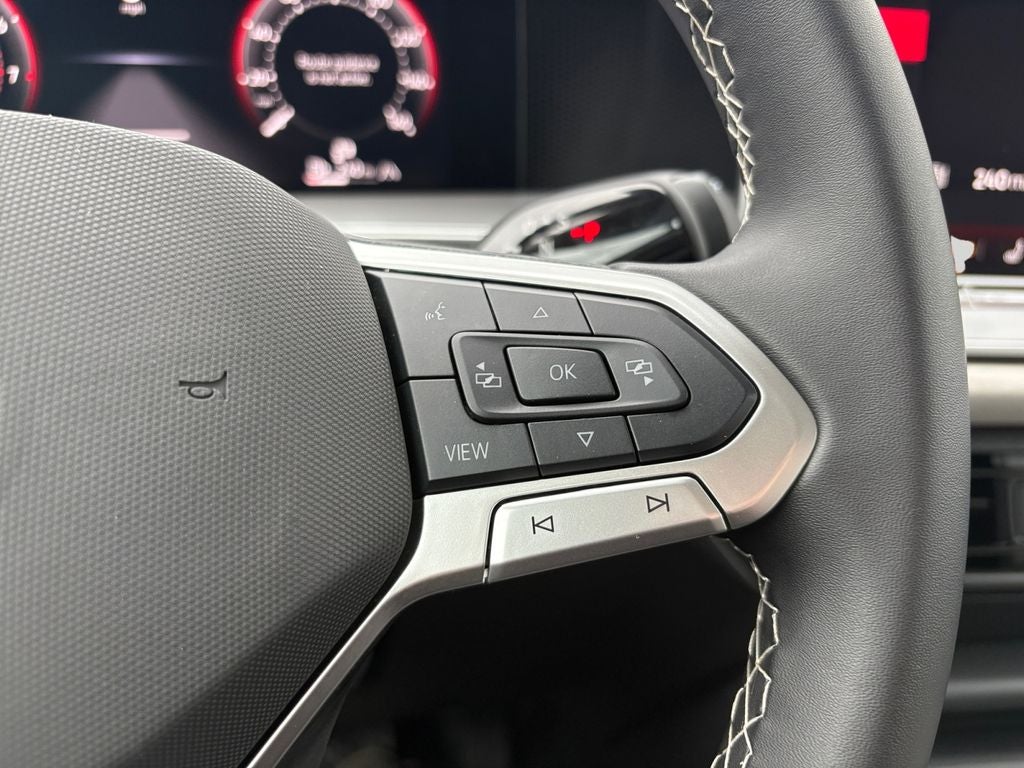 2025 Volkswagen Tiguan 2.0T SE