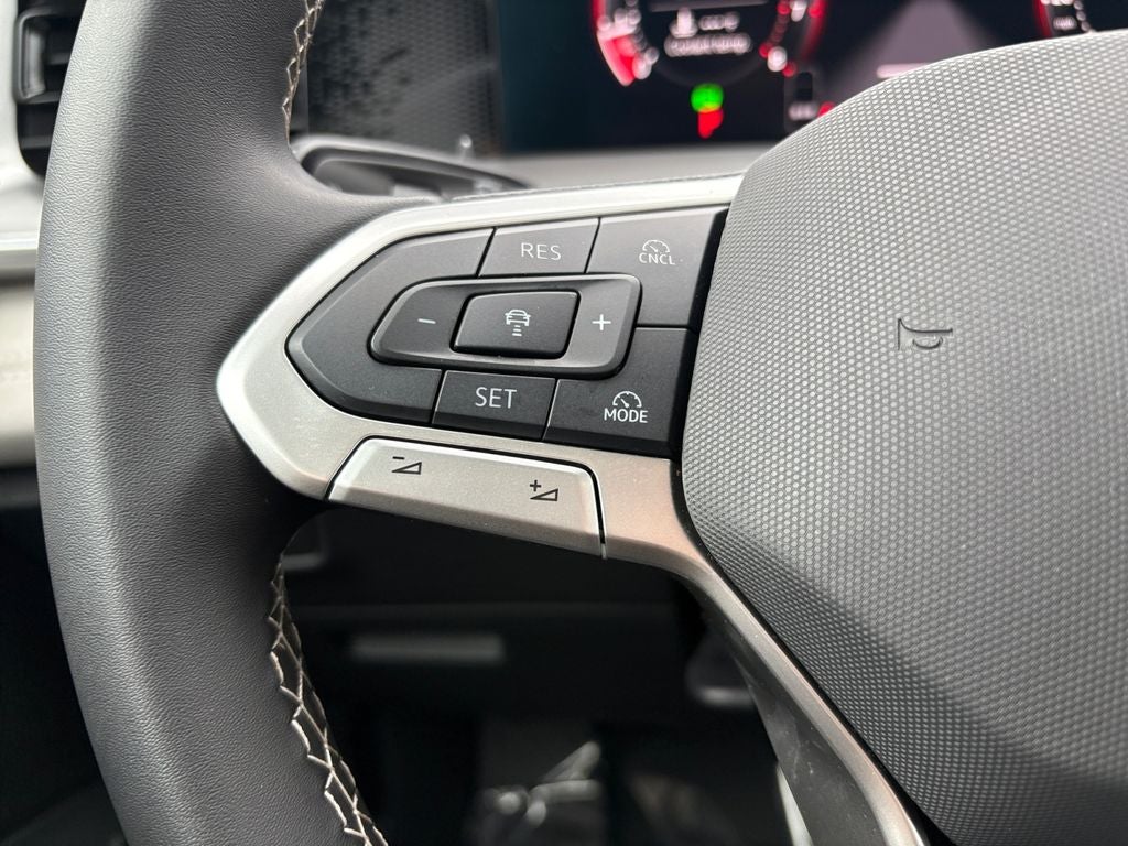 2025 Volkswagen Tiguan 2.0T SE