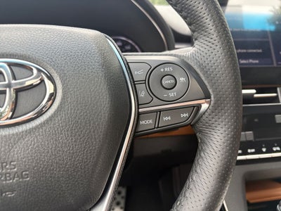 2021 Toyota Avalon Hybrid XSE