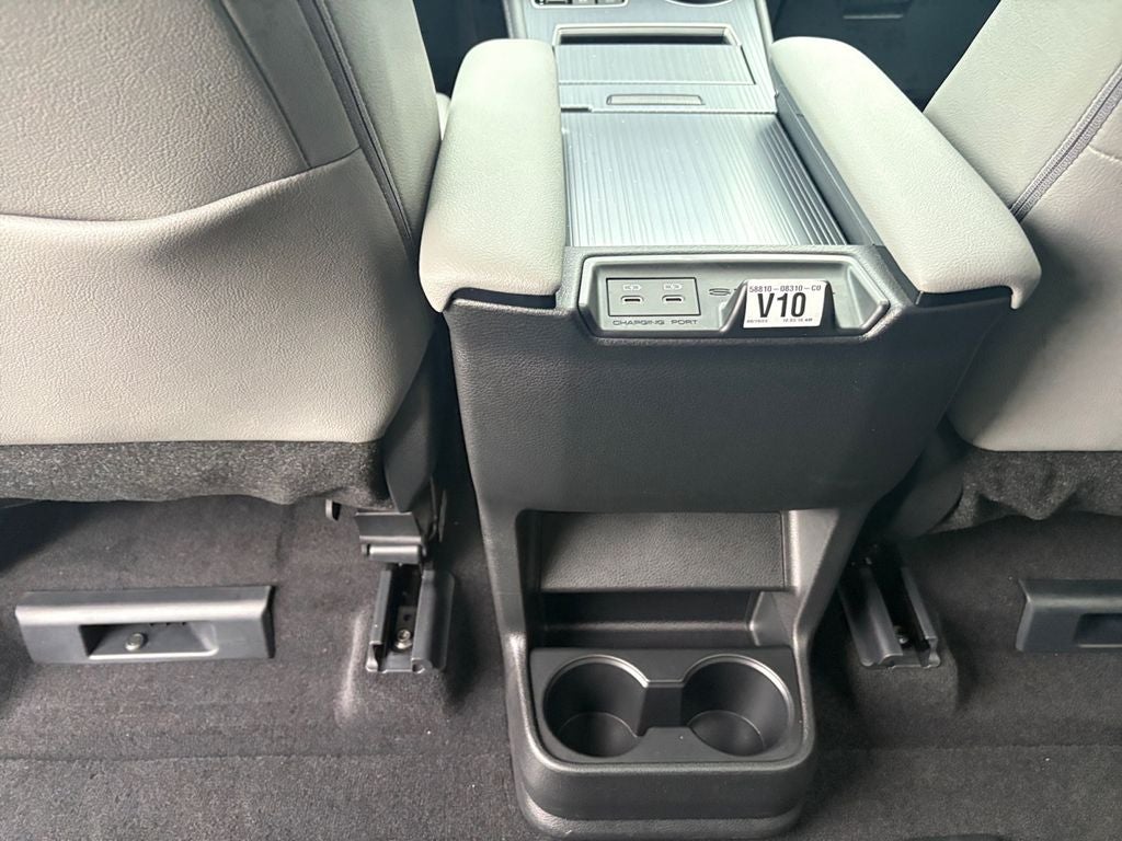 2025 Toyota Sienna XLE 7 Passenger