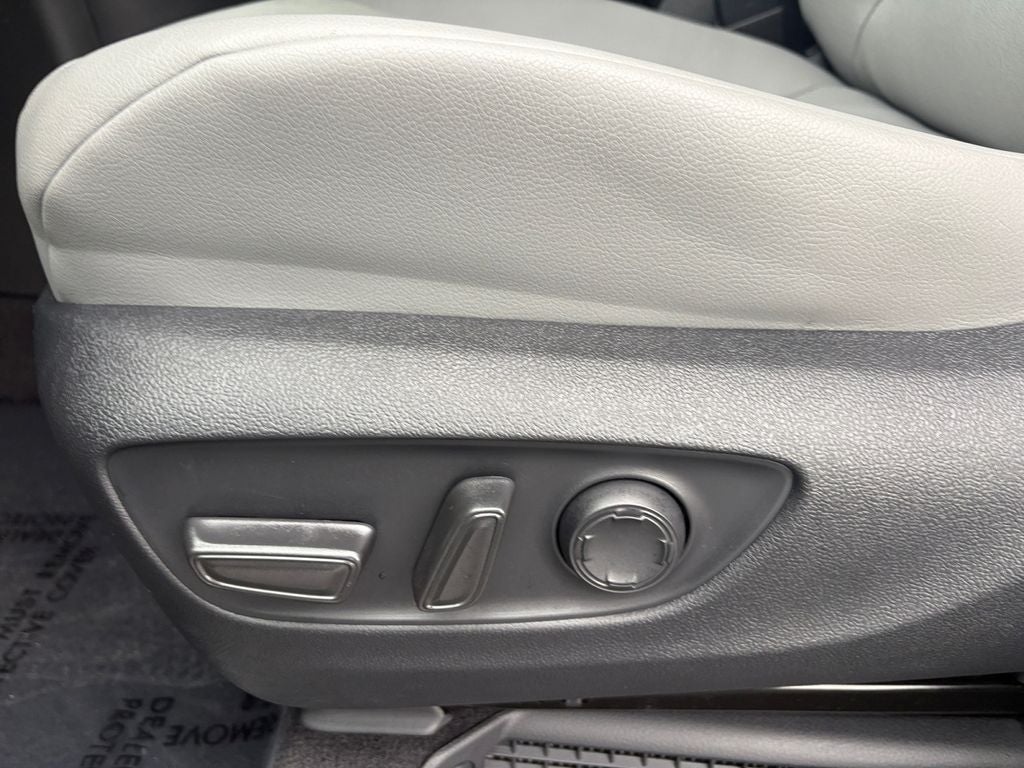 2025 Toyota Sienna XLE 7 Passenger