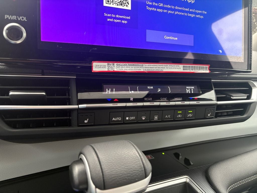 2025 Toyota Sienna XLE 7 Passenger