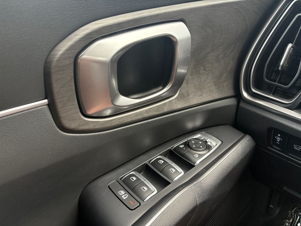 2024 Kia Sorento X-Line EX