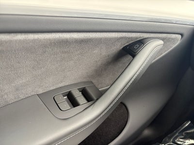 2024 Tesla Model Y Performance