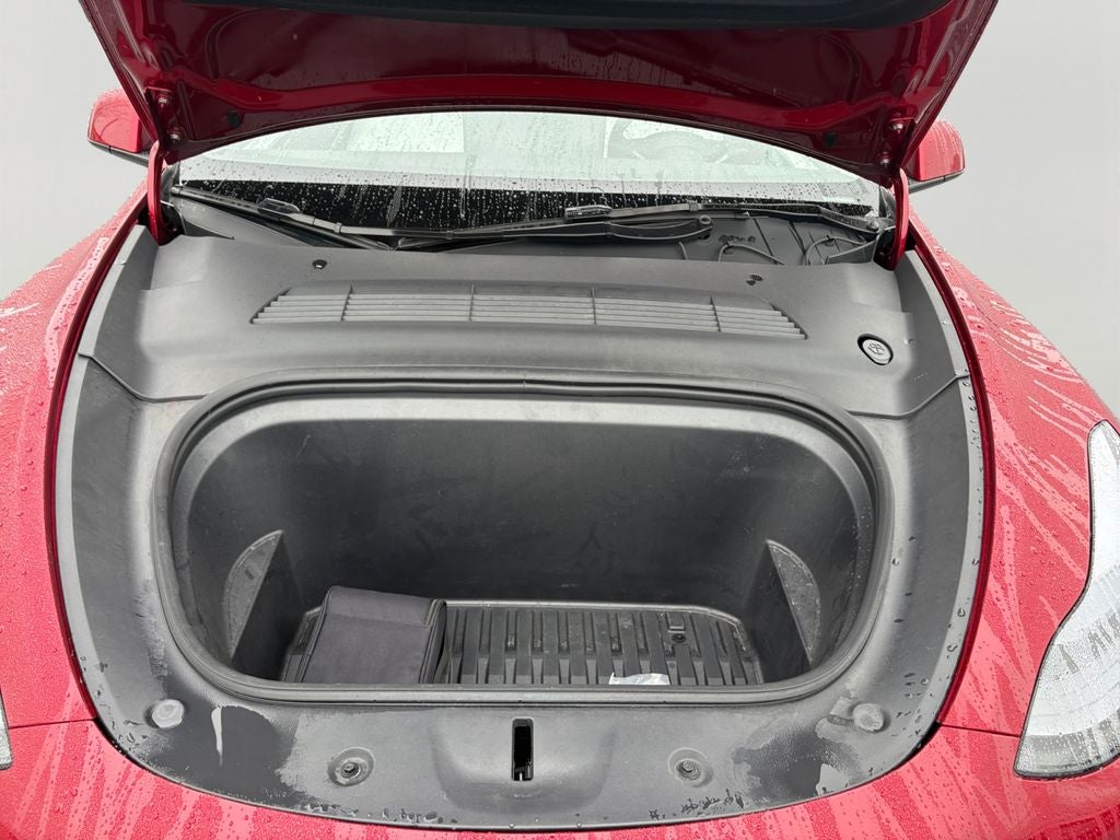 2024 Tesla Model Y Performance