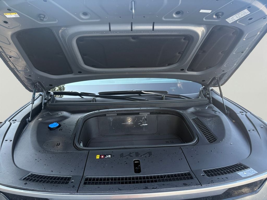 2024 Kia EV9 Land