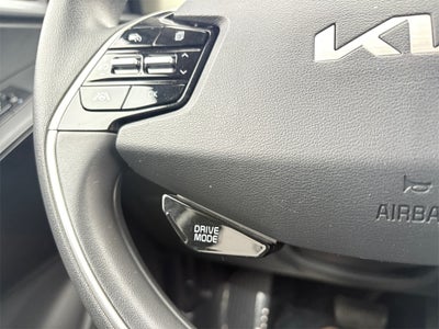 2024 Kia Niro LX