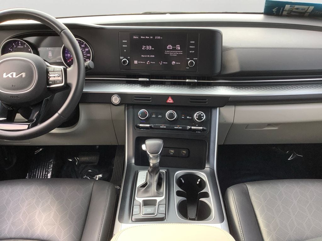 2024 Kia Carnival LX