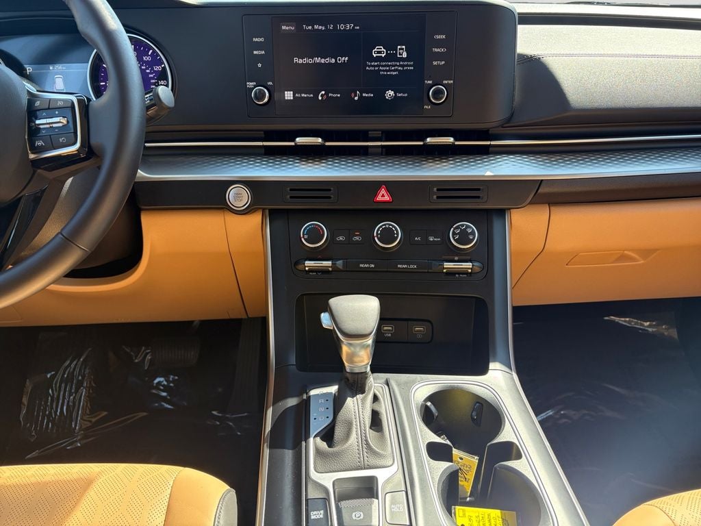 2024 Kia Carnival LX