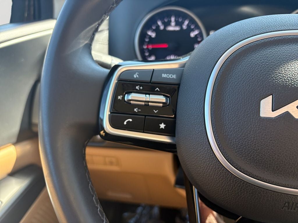 2024 Kia Carnival LX