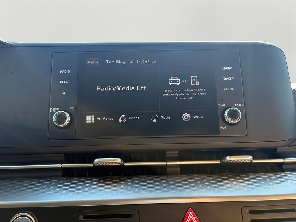 2024 Kia Carnival LX