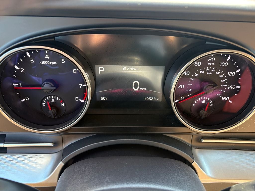 2024 Kia Carnival LX