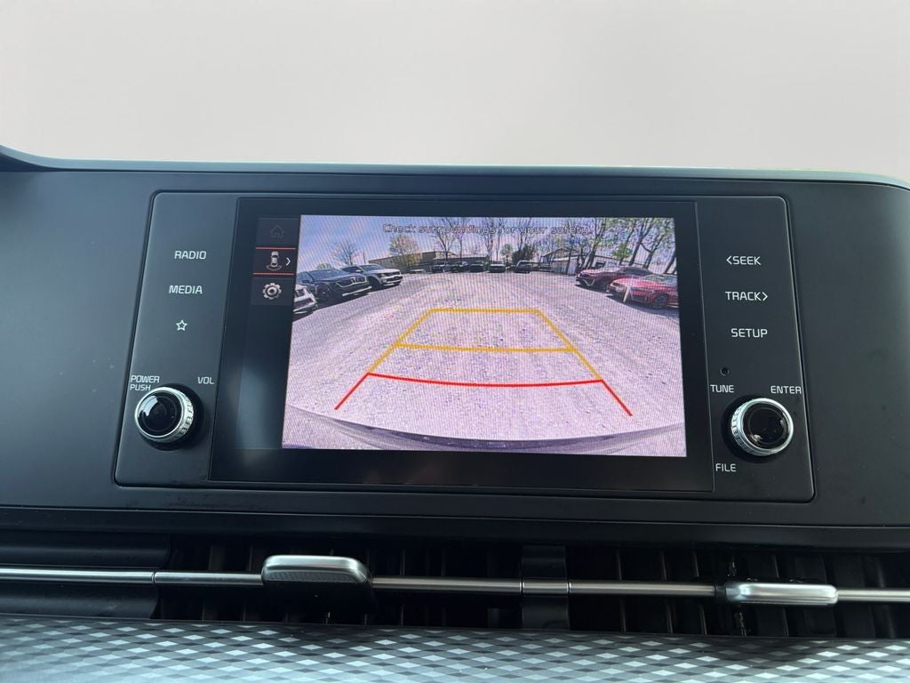 2024 Kia Carnival LX