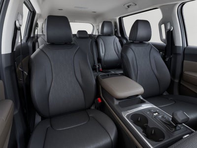 2026 Kia Carnival Base