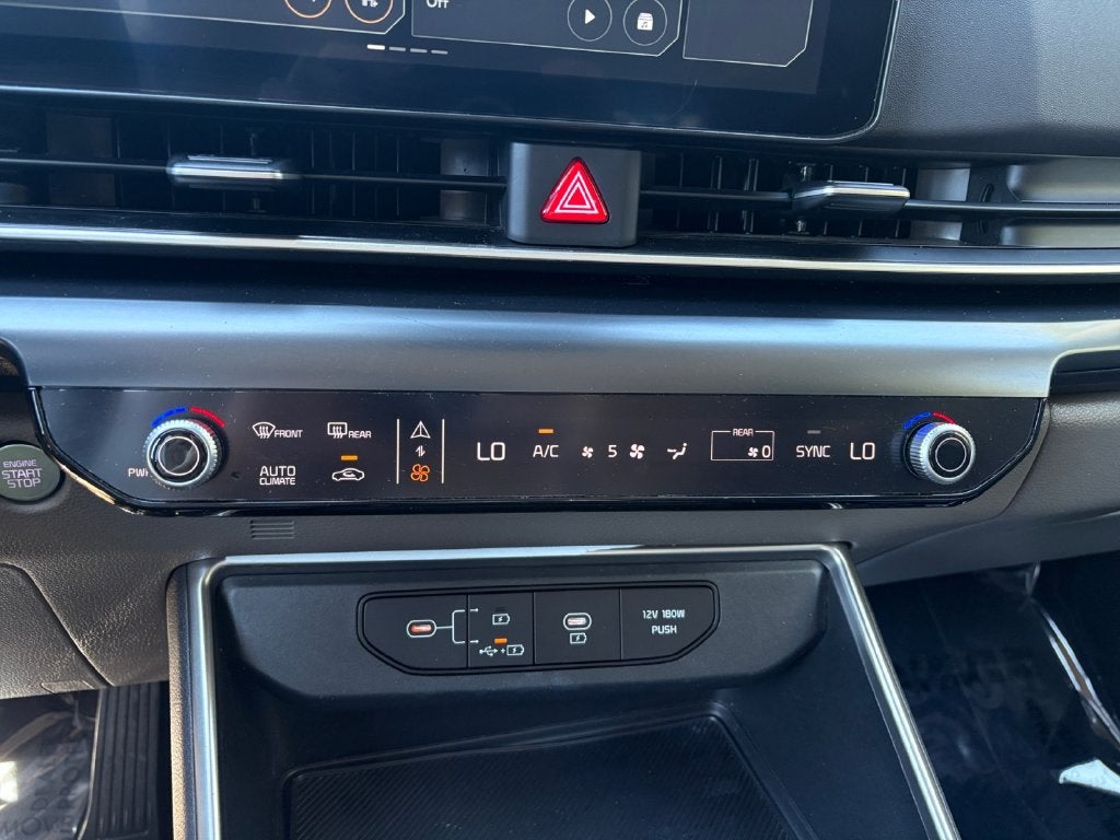 2025 Kia Carnival LXS