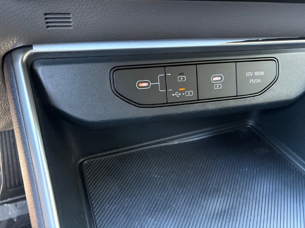 2025 Kia Carnival LXS