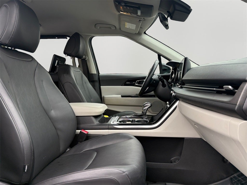 2022 Kia Carnival SX