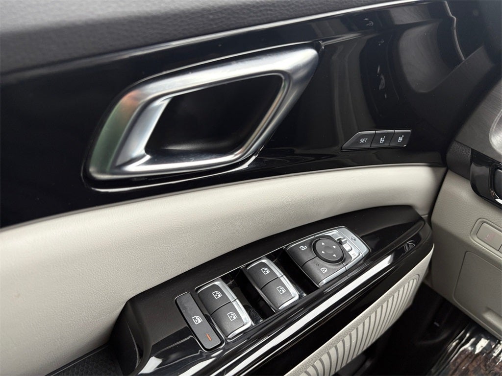 2022 Kia Carnival SX