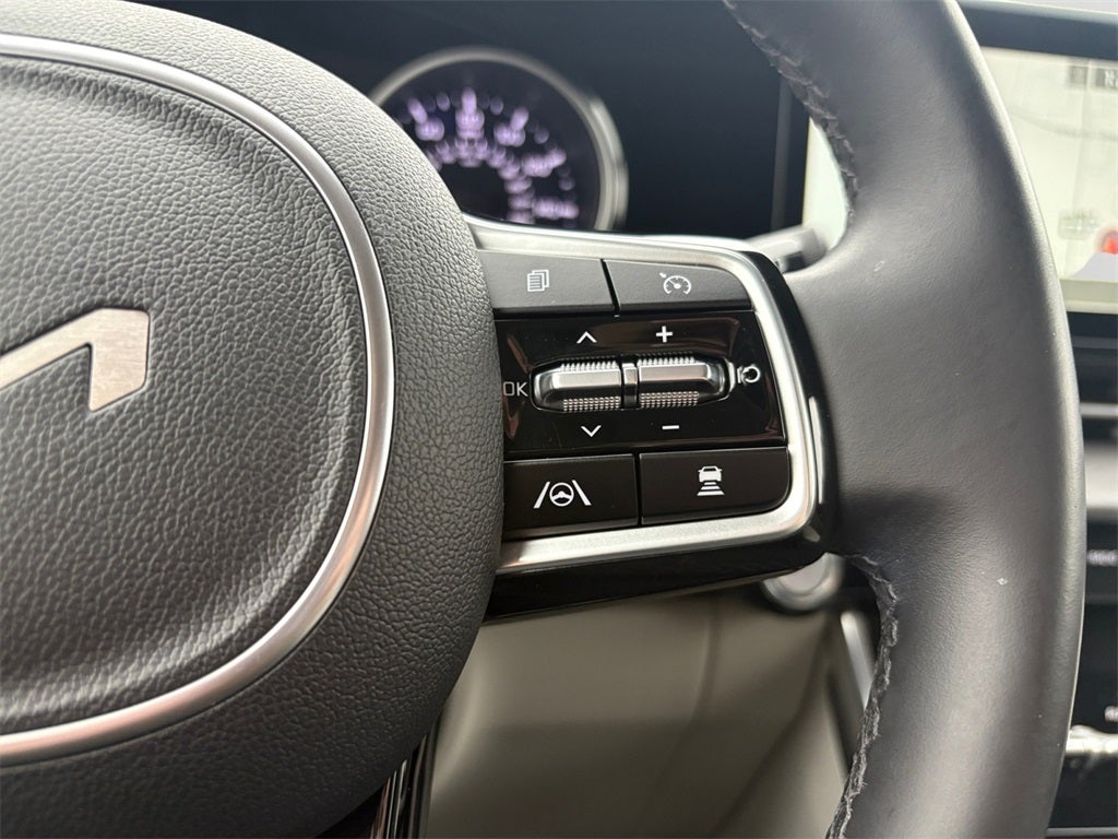 2022 Kia Carnival SX