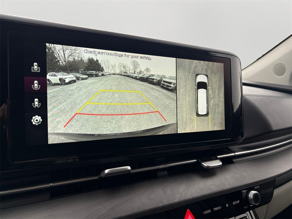 2022 Kia Carnival SX