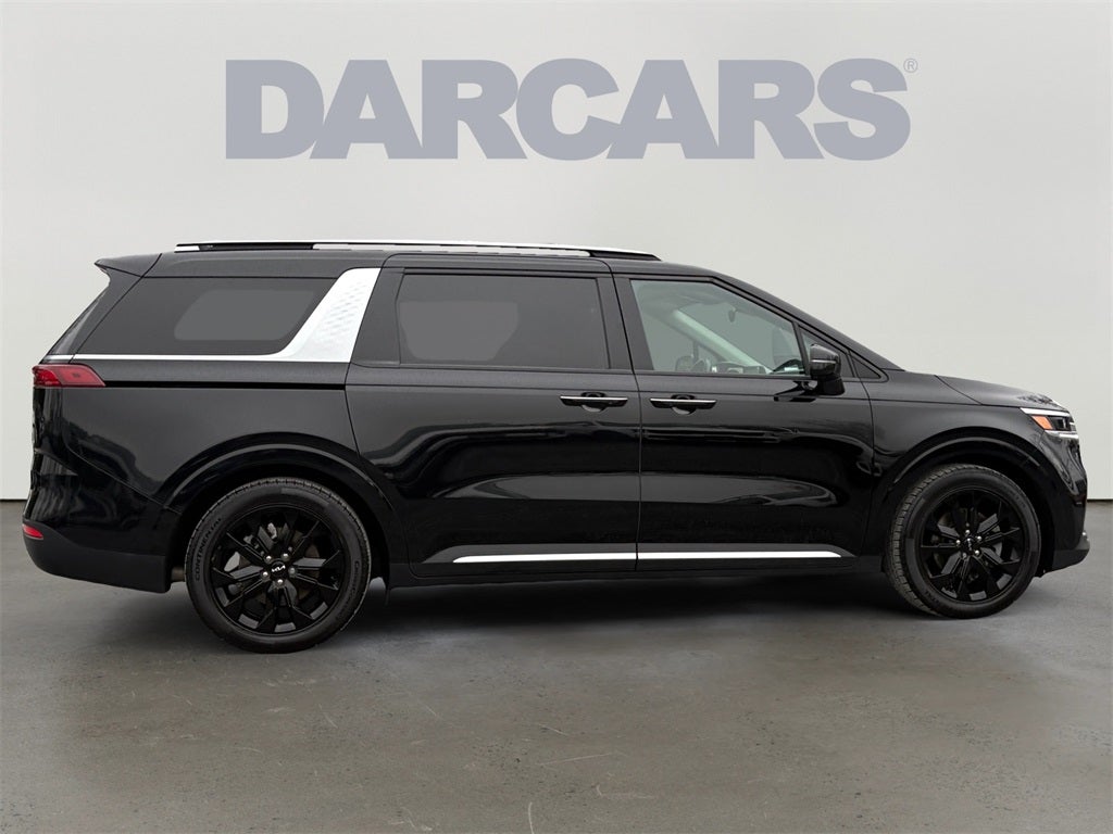 2022 Kia Carnival SX