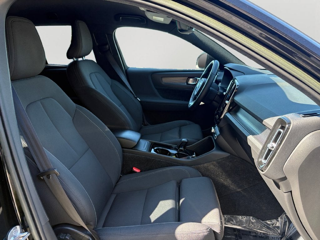 2022 Volvo XC40 Recharge Pure Electric P8