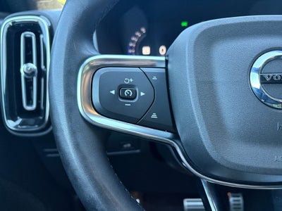 2022 Volvo XC40 Recharge Pure Electric P8