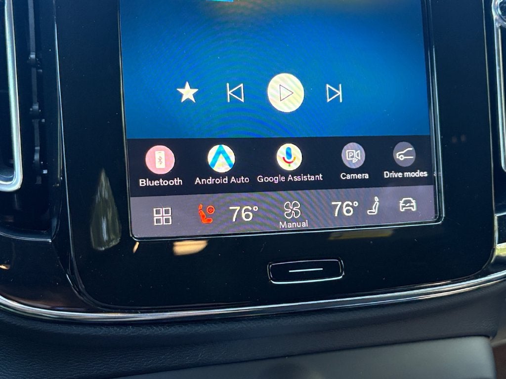 2022 Volvo XC40 Recharge Pure Electric P8