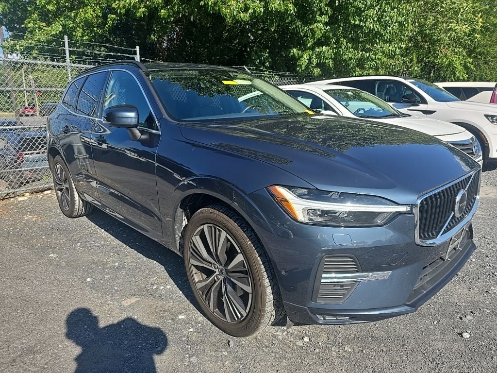 2022 Volvo XC60 B5 Momentum