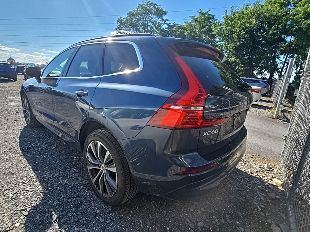 2022 Volvo XC60 B5 Momentum